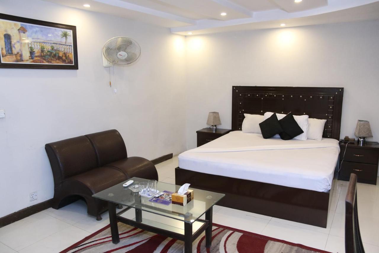 Gulberg Continental Hotel Lahore Ngoại thất bức ảnh