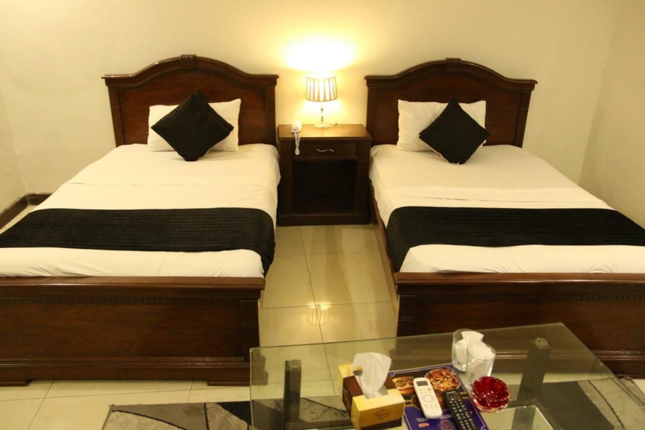 Gulberg Continental Hotel Lahore Ngoại thất bức ảnh