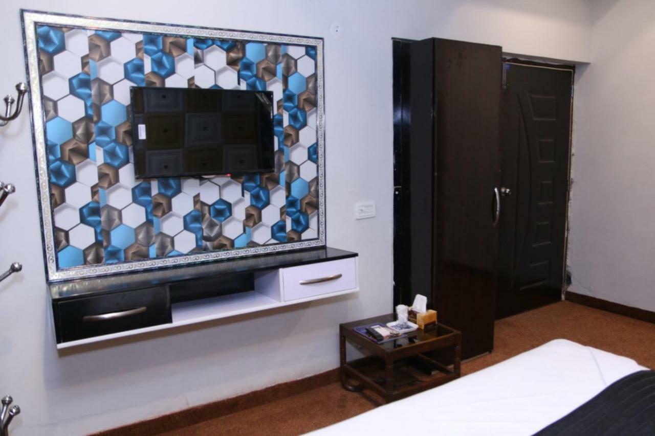 Gulberg Continental Hotel Lahore Ngoại thất bức ảnh