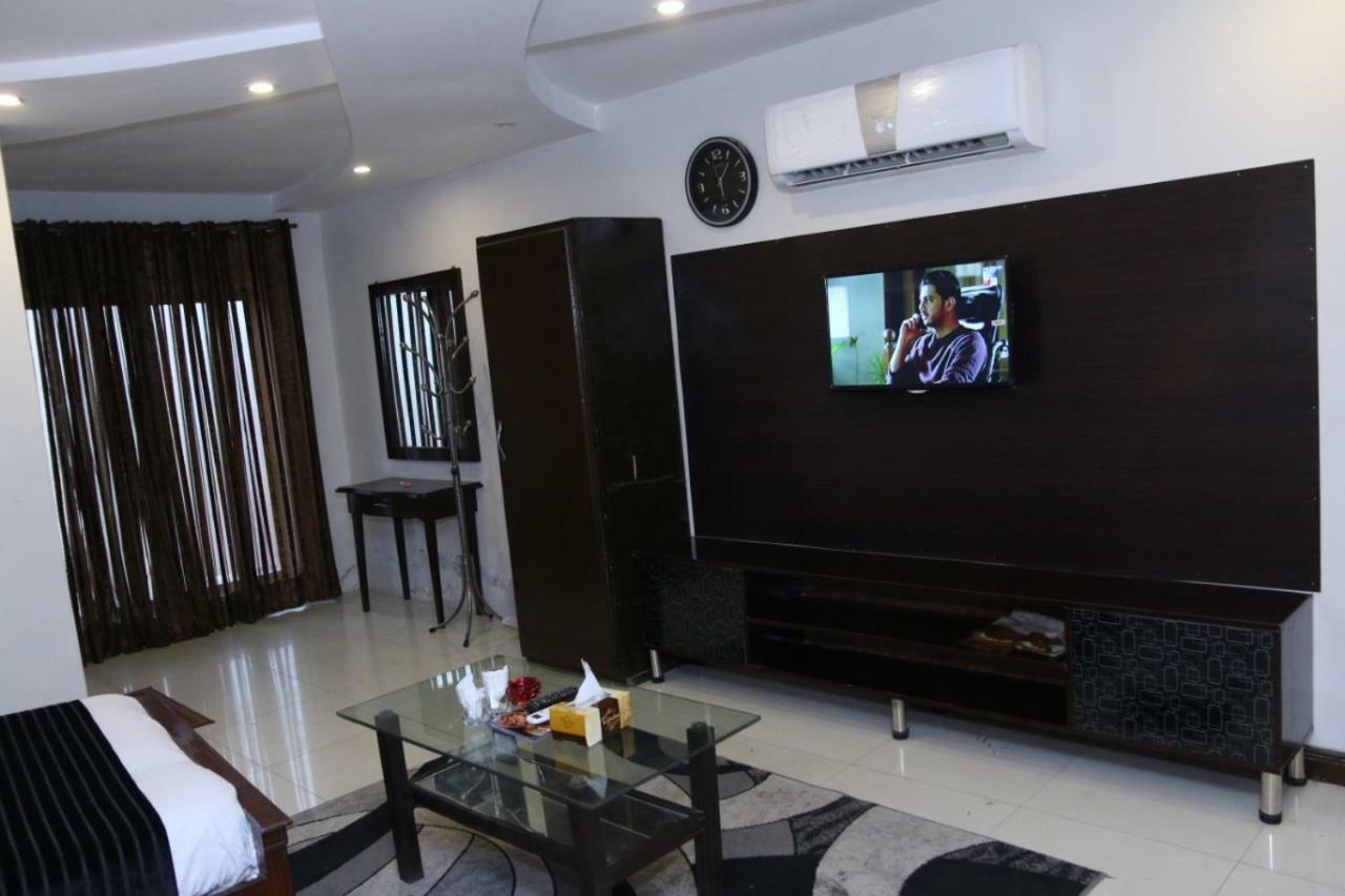Gulberg Continental Hotel Lahore Ngoại thất bức ảnh