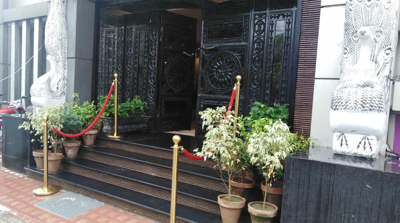Gulberg Continental Hotel Lahore Ngoại thất bức ảnh
