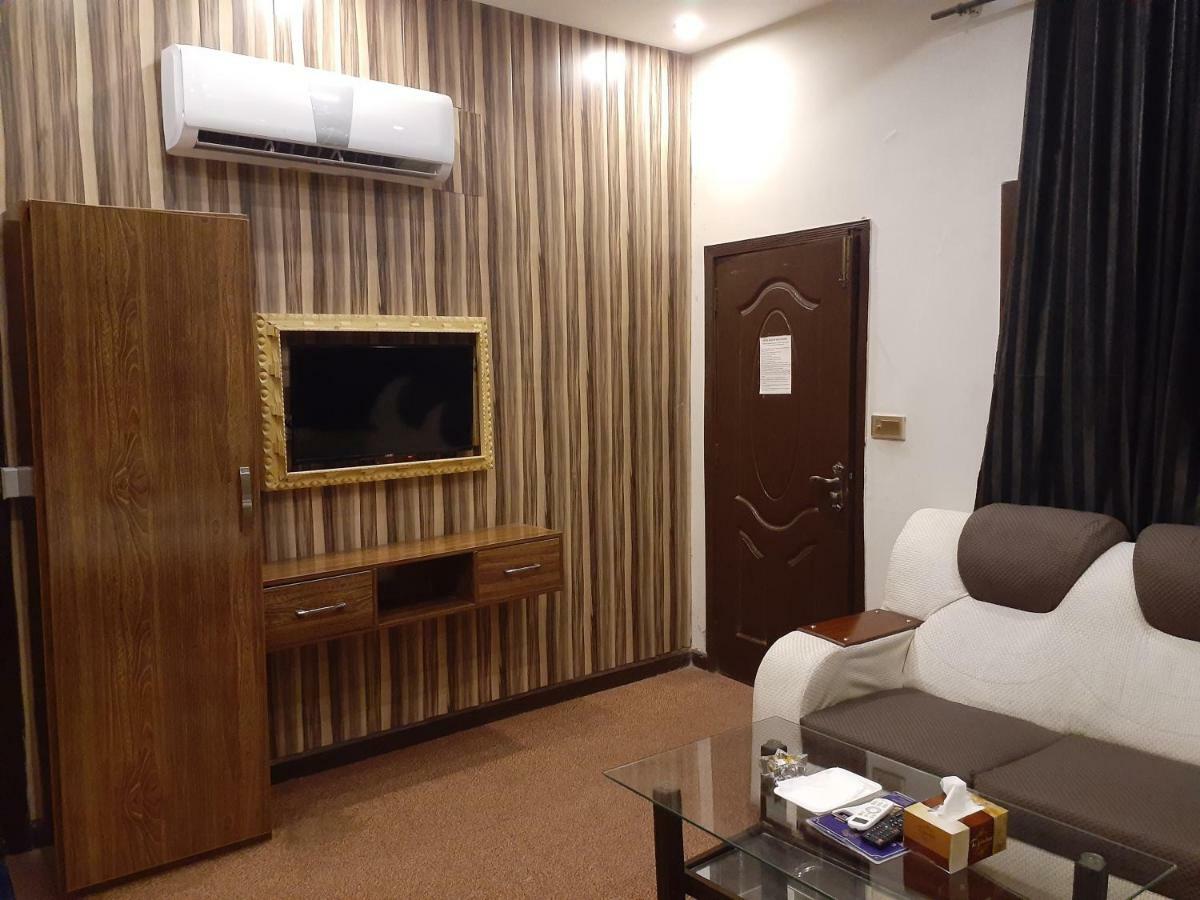 Gulberg Continental Hotel Lahore Ngoại thất bức ảnh